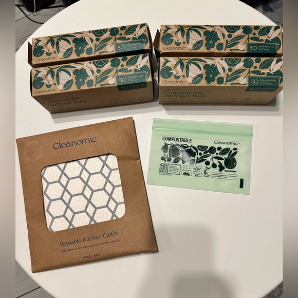 Cleanomic Compostable Bags - Picture 2 of 3